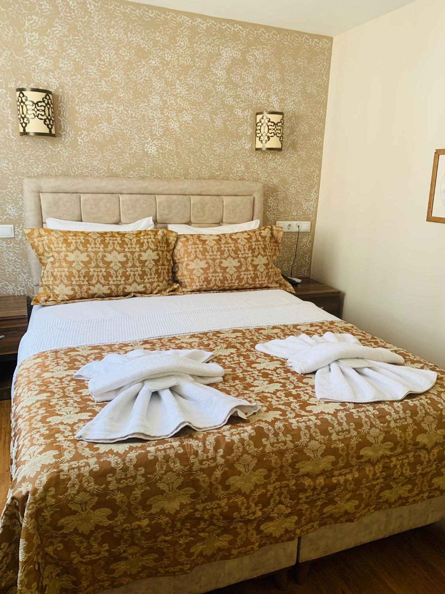 Otel Buhara Family 3*